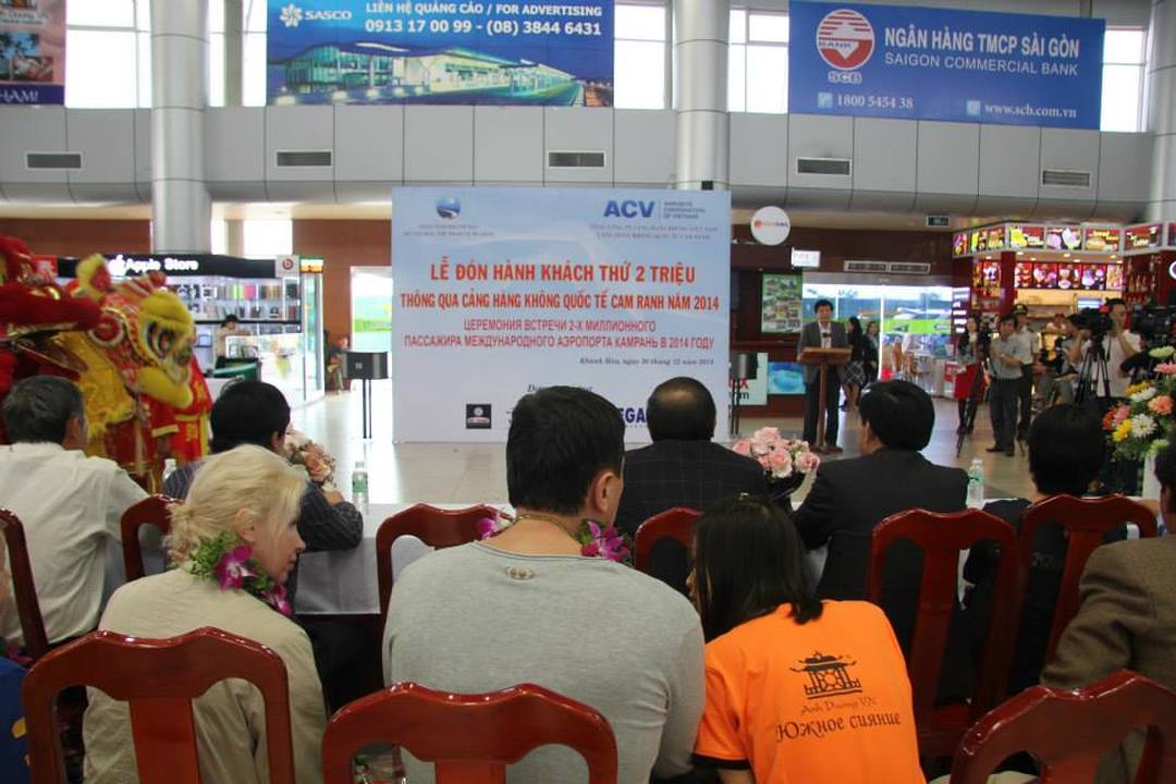 Cảng hàng không Quốc tế Cam Ranh: Đón vị khách thứ 2 triệu