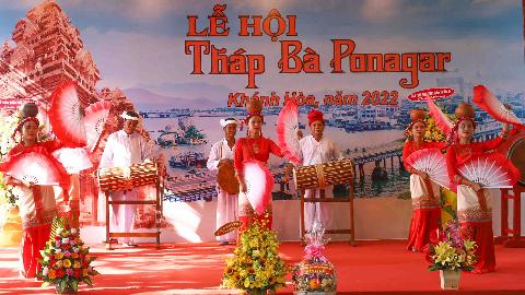 Opening of Thap Ba Ponagar Festival