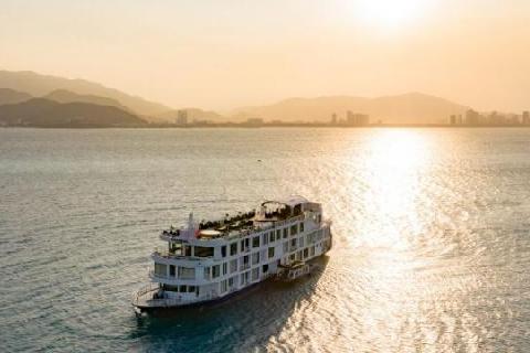 Experience the beautiful sunset on the Sea Coral cruise