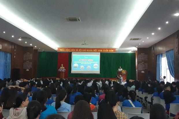 Lễ Phát động “Học sinh, sinh viên làm tình nguyện viên hỗ trợ khách du lịch” tại Khánh Hòa