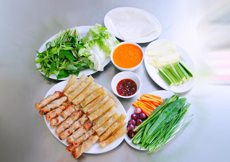 Nem nướng Ninh Hòa được xác lập Top 100 món ăn ẩm thực, đặc sản tiêu biểu của Việt Nam