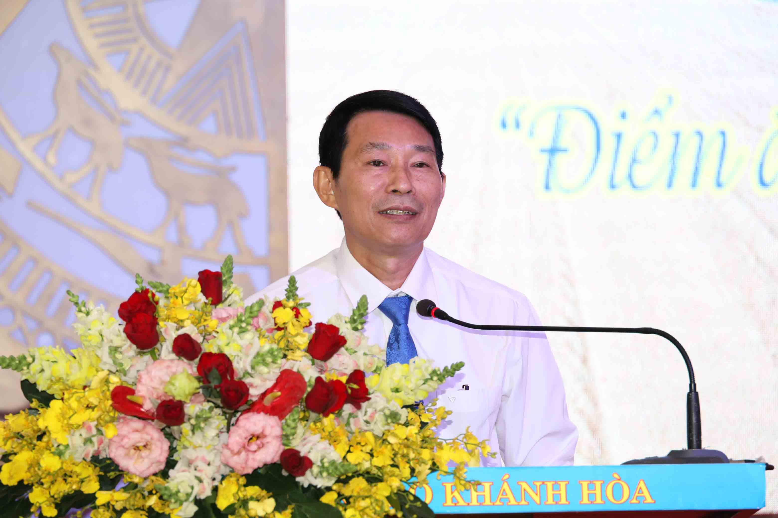 Ông Đinh Văn Thiệu phát biểu tại buổi họp báo.