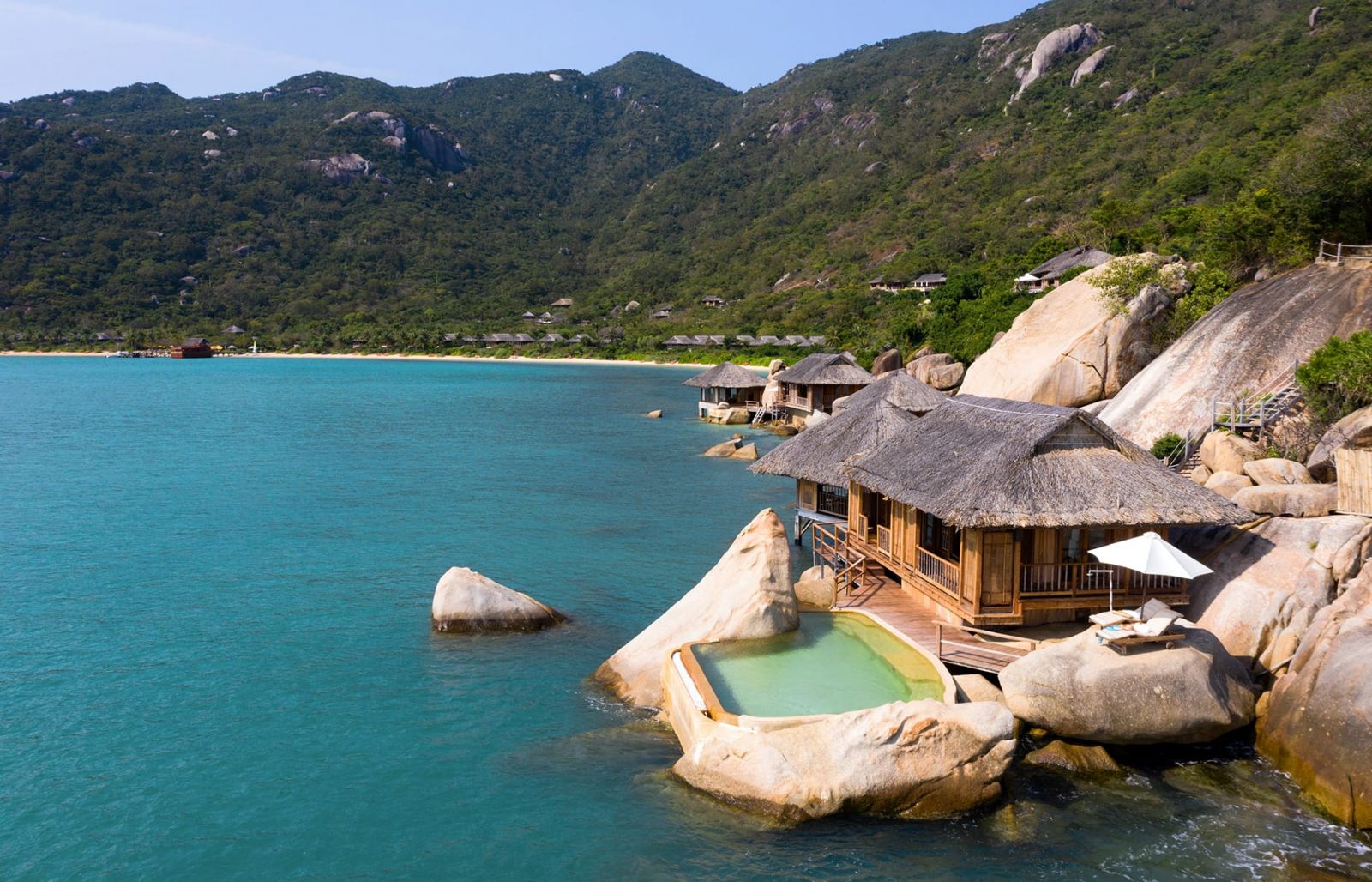 Six Senses Нинь Ван Залив был выбран как один из ведущих экологических чистых эко-курортов мира