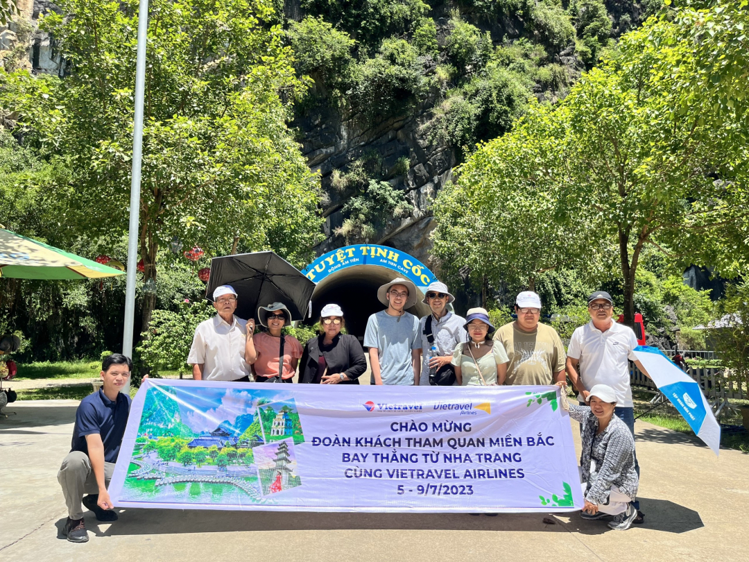Vietravel Nha Trang launches an attractive summer travel program in the North on Vietravel Airlines flights